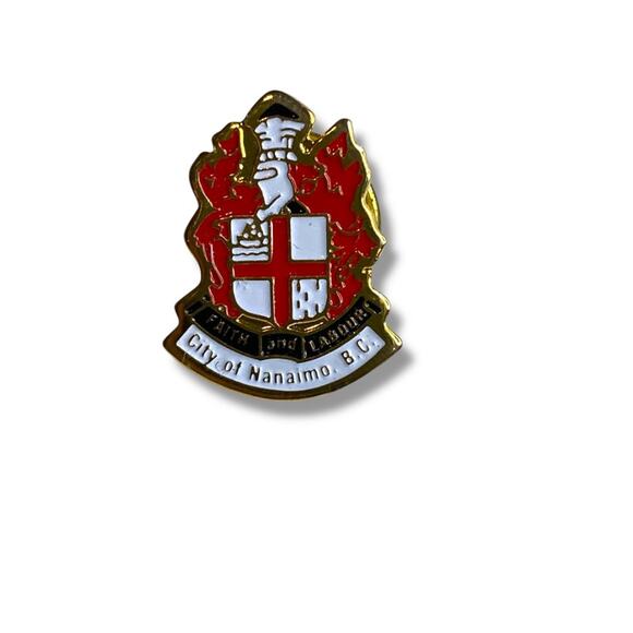 Vintage Nanaimo Canada BC Coat of Arms Lapel Pin .8" - Picture 1 of 4